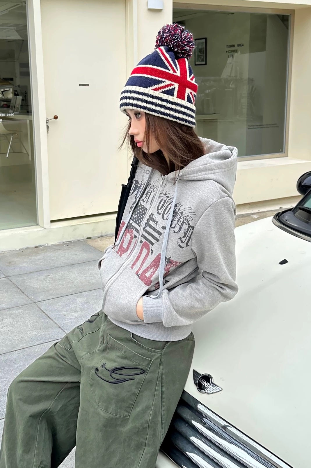 Retro Street Graphic Hoodie mry002315