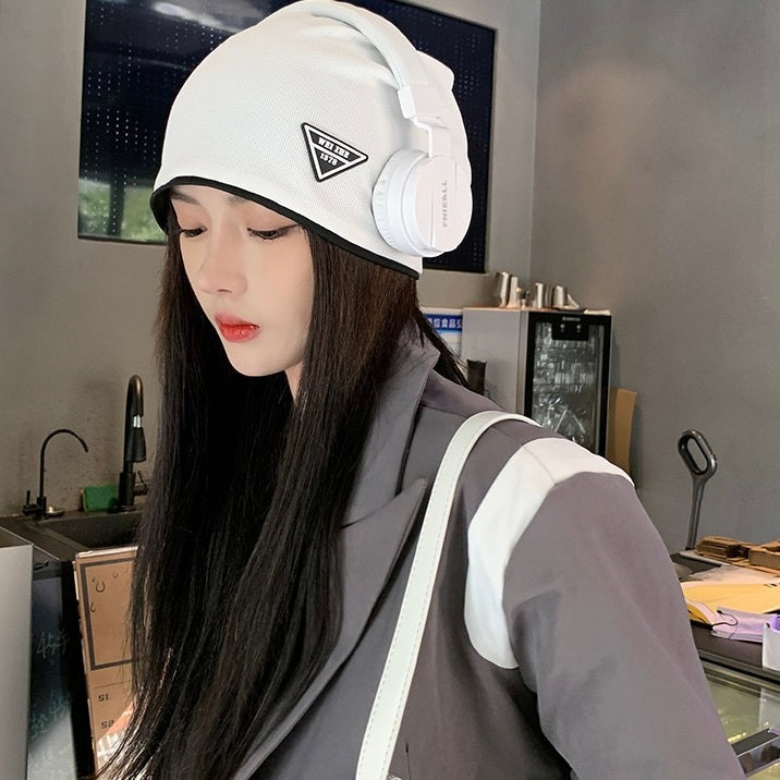 三角ロゴ入り プルオーバー ニット帽 mry000129