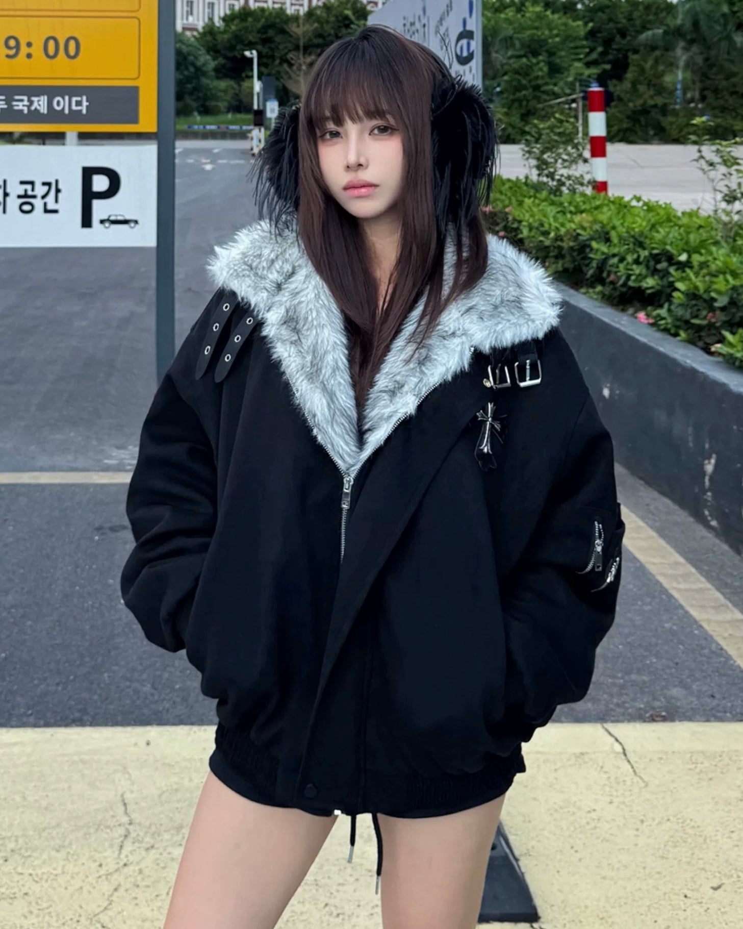 【大人気/評価★4.8以上】Cross Fur Bomber Jacket mry002017