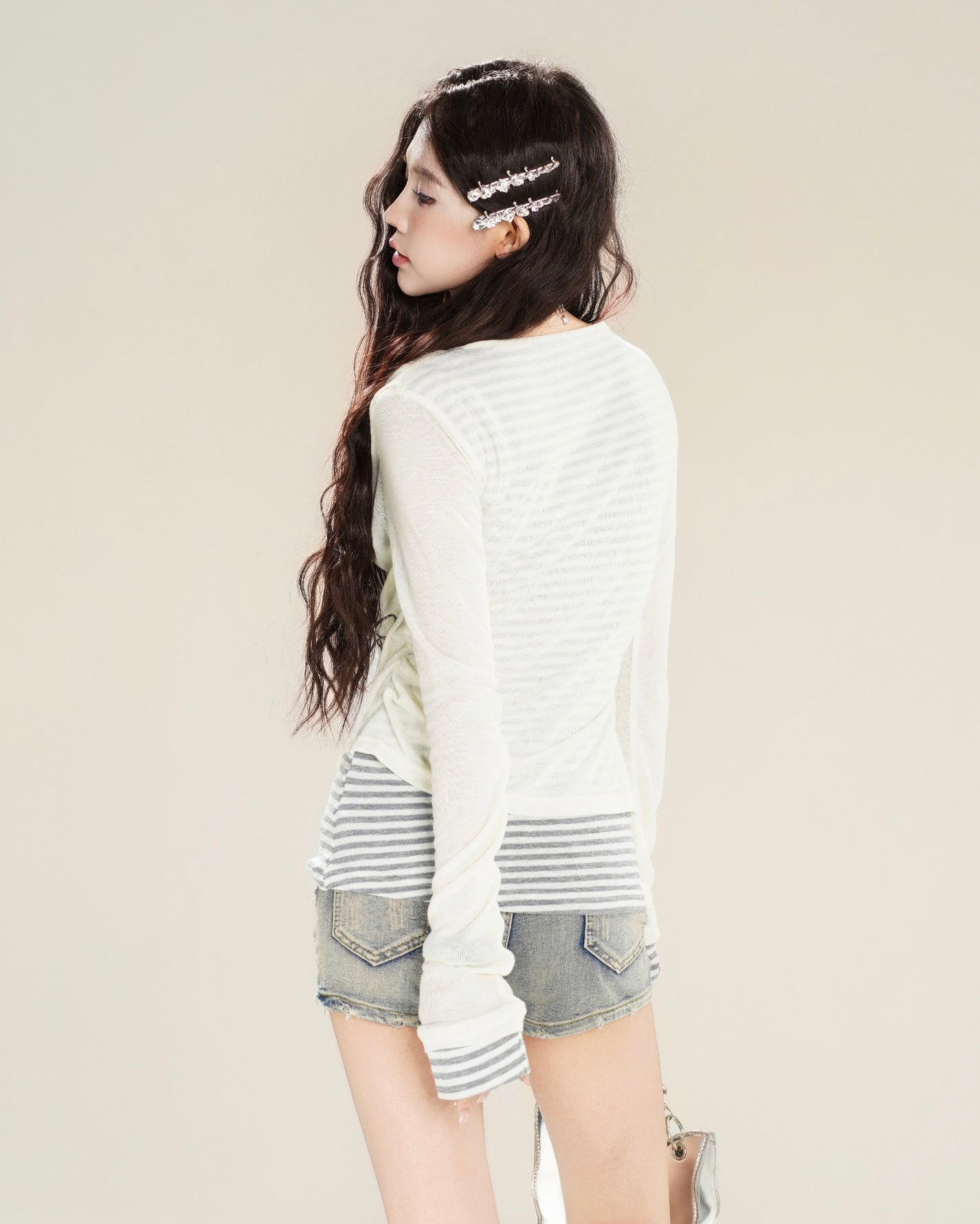 【2color】 Layered Graphic Mesh Long Sleeve Top mry001851