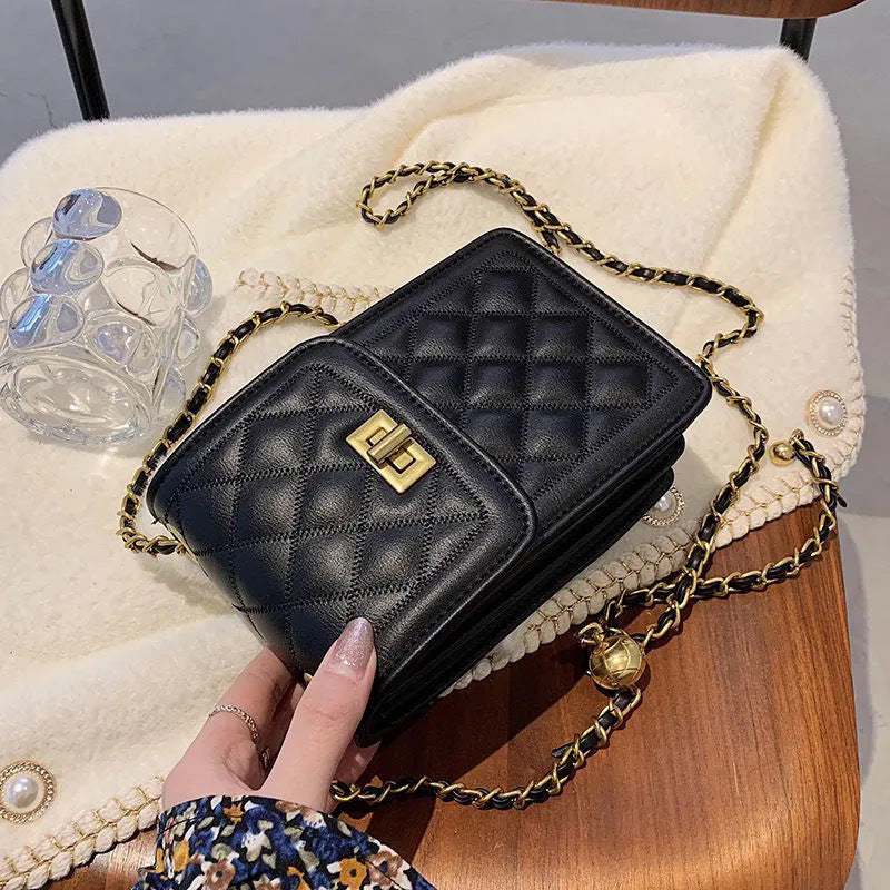 【送料無料】3カラー展開 キルティング スマホ ポシェット ミニバッグ mry000627