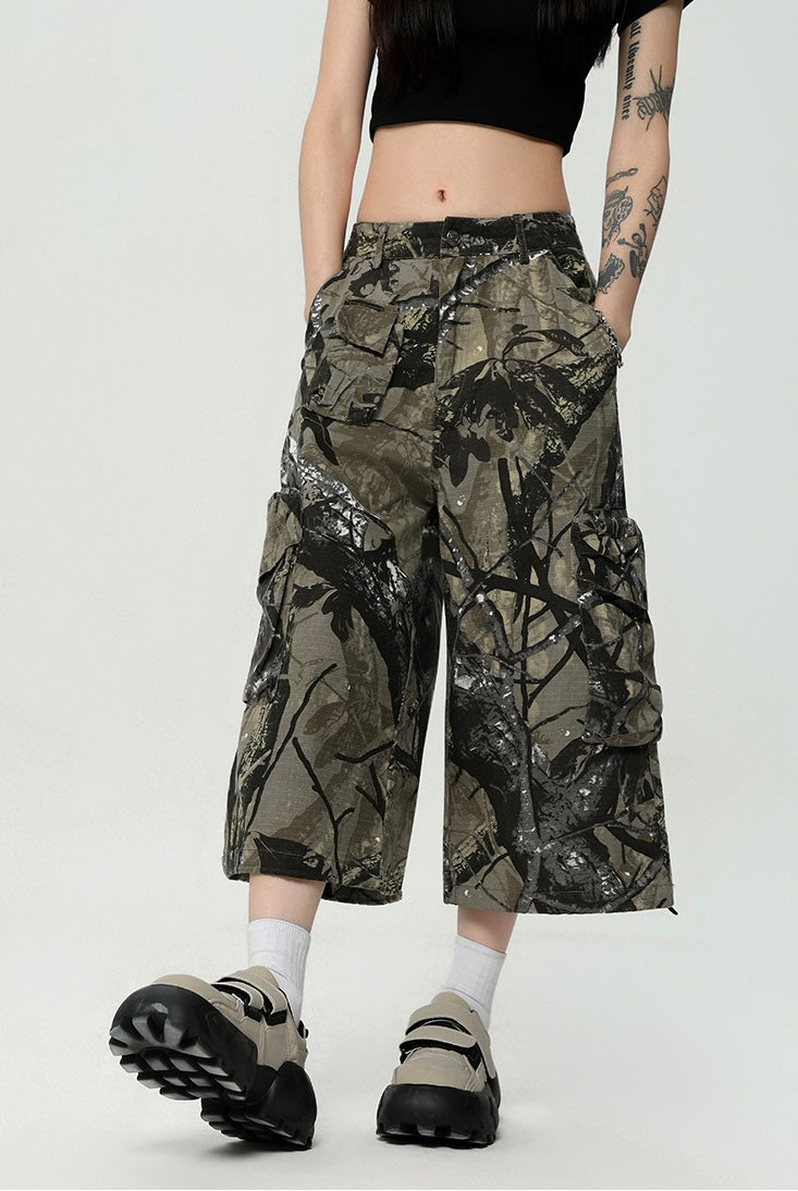 Camo Print Cropped Cargo Pants mry001698