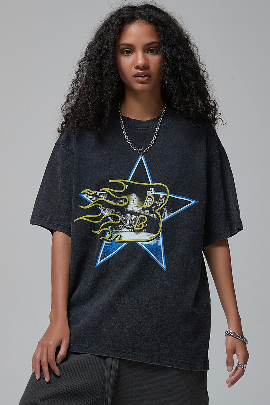 Flame Star Graphic T-Shirt mry001657