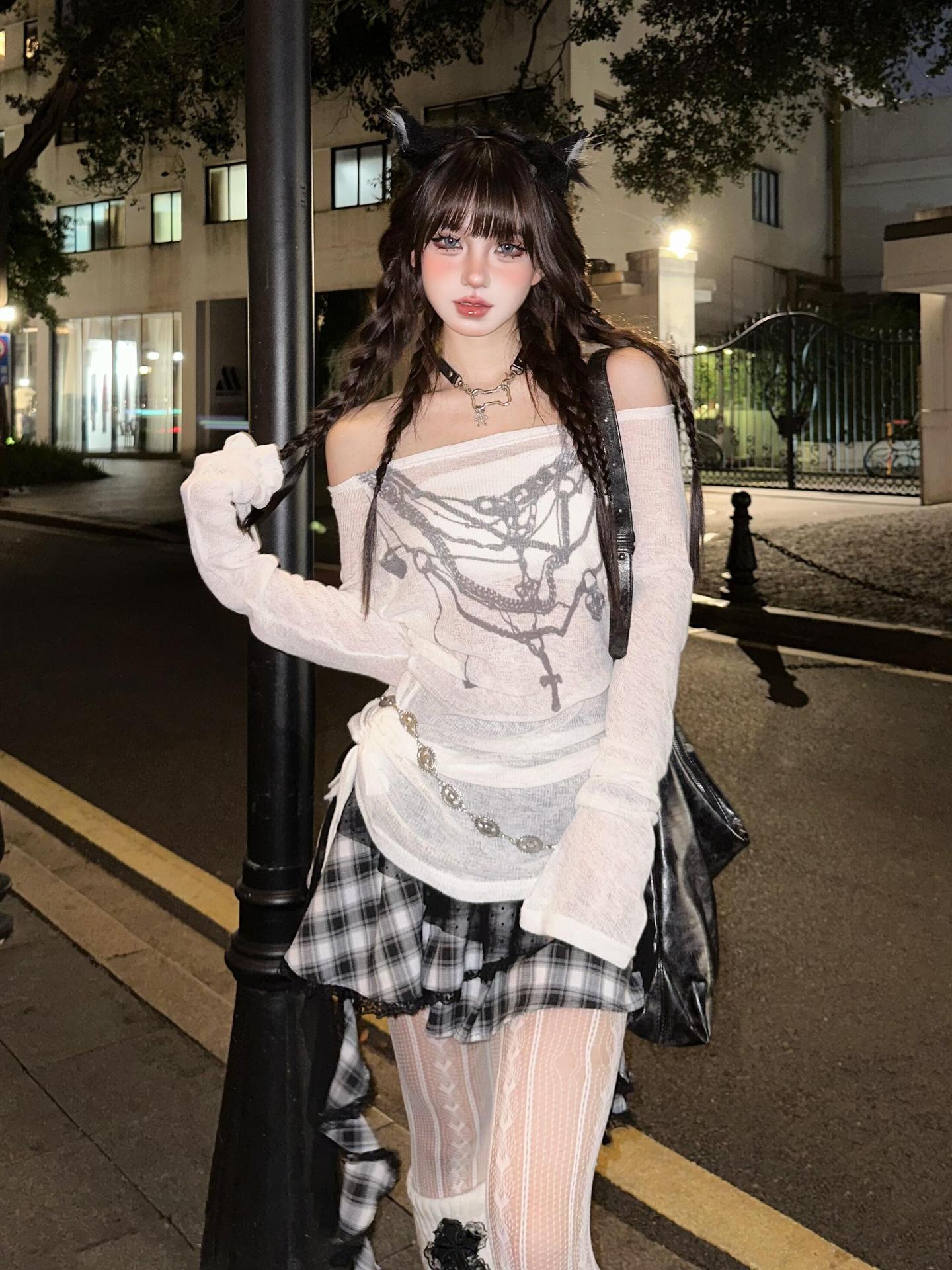 【2color】Off-Shoulder Chain Print Knit Top mry001732