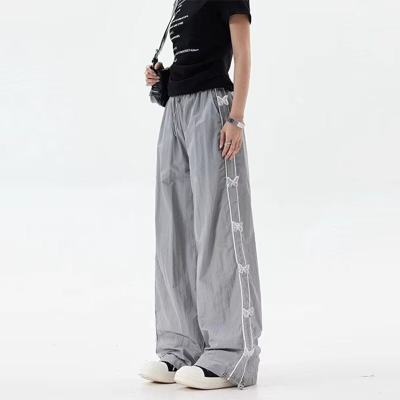 【YURU:FIT/2color】Butterfly Embroidered Parachute Pants mry001785