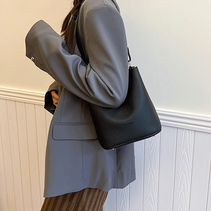 【Carina】2カラー展開 バケットバッグ mry001580