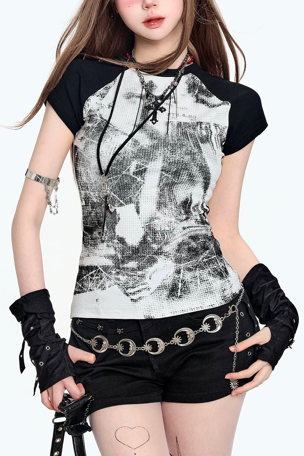 【トップス】グランジプリントフィットTシャツ mry002369