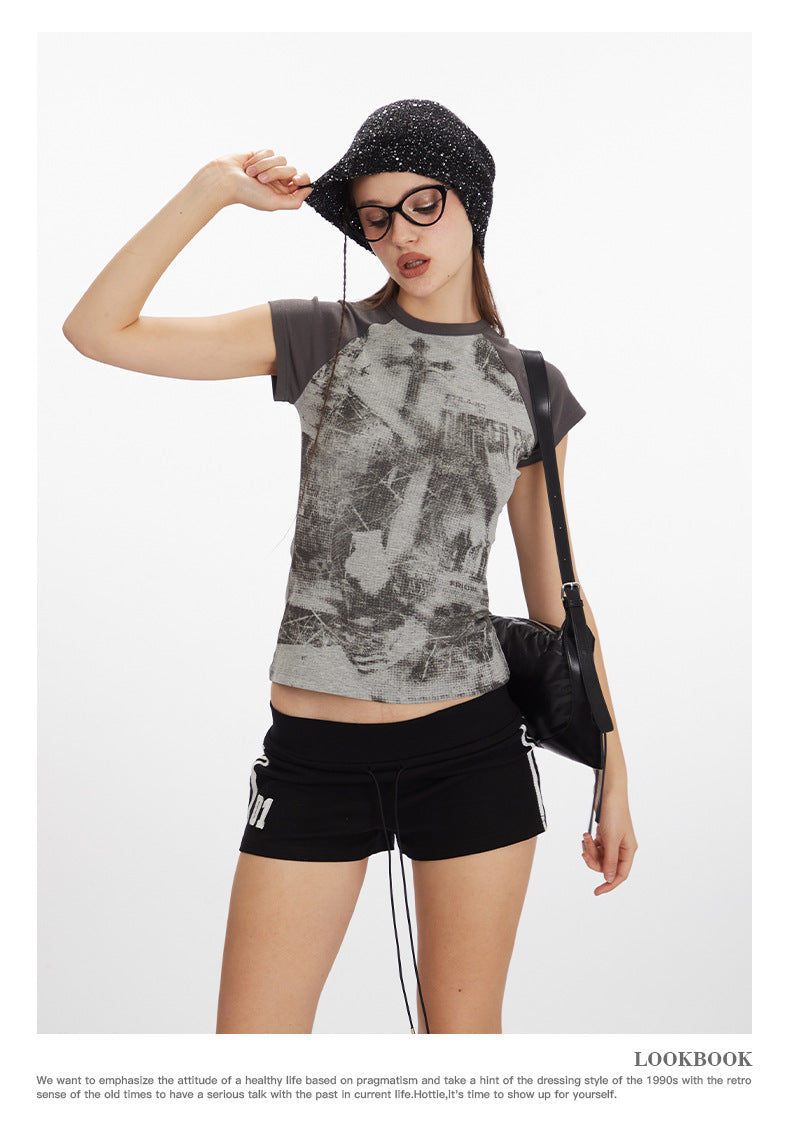 【2color】Distressed Cross Graphic Fitted T-Shirt mry001714