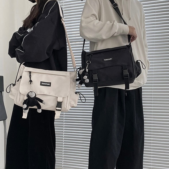 【送料無料】2カラー展開 2023SS ボディーバッグ 斜めがけ スチューデントスタイル韓国ストリート mry000921