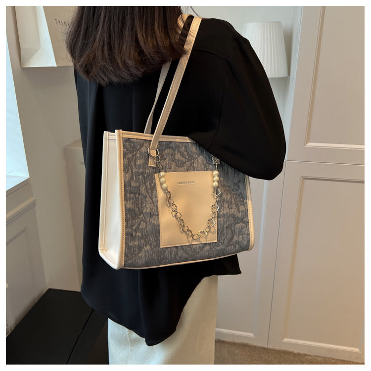 【送料無料】4色展開 パールチャーム付きトートバッグ mry000615