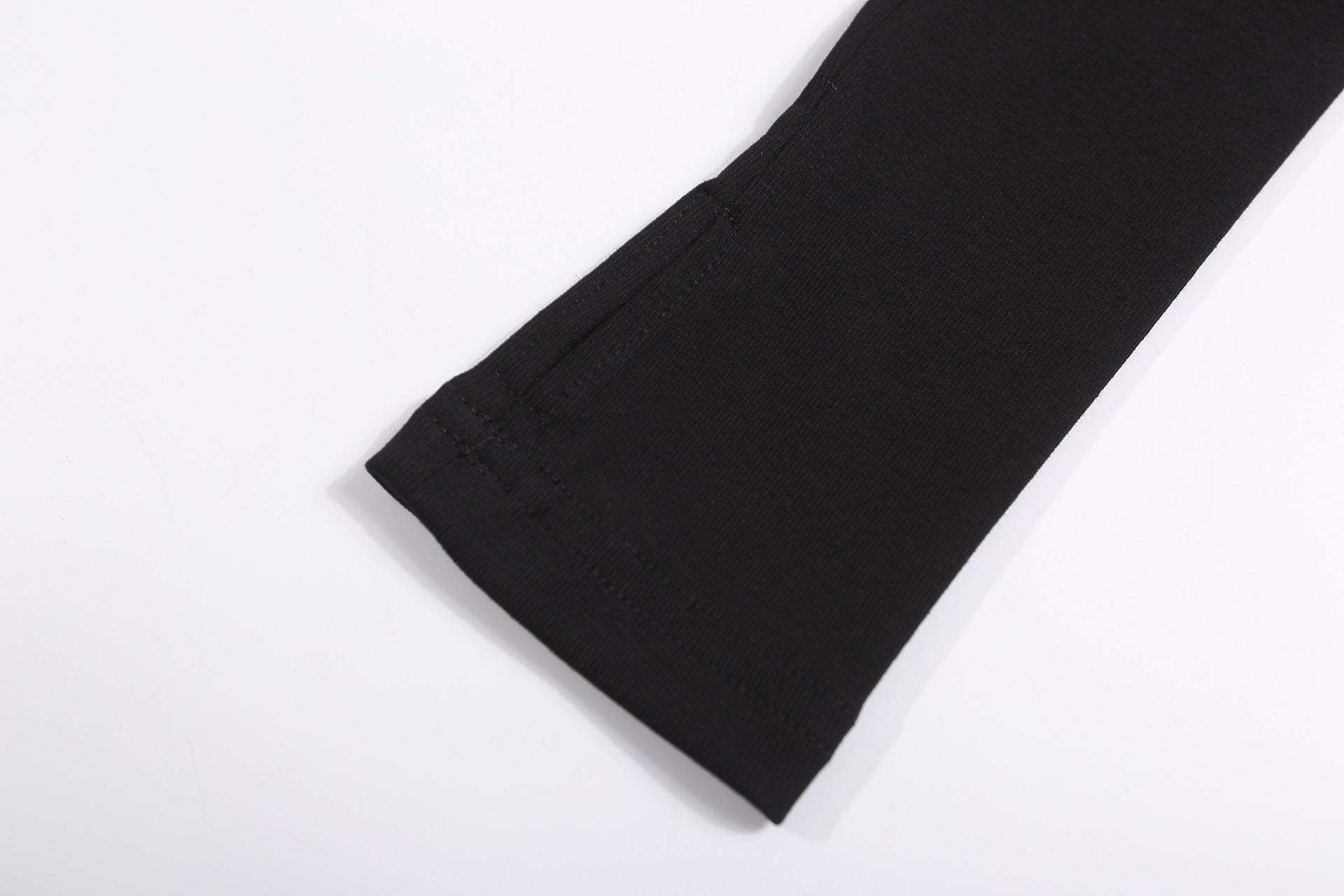 【2color】Cyber Graphic Mock Neck T-Shirt mry001713