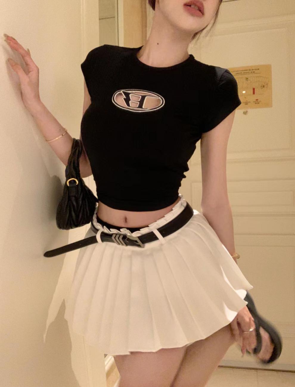 2カラー展開 デザイン ホットガール Tシャツ ショート トップス 韓国カジュアル 韓国ストリート mry000660