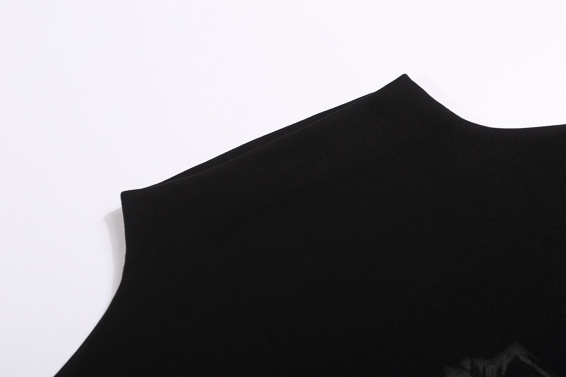 【2color】Cyber Graphic Mock Neck T-Shirt mry001713