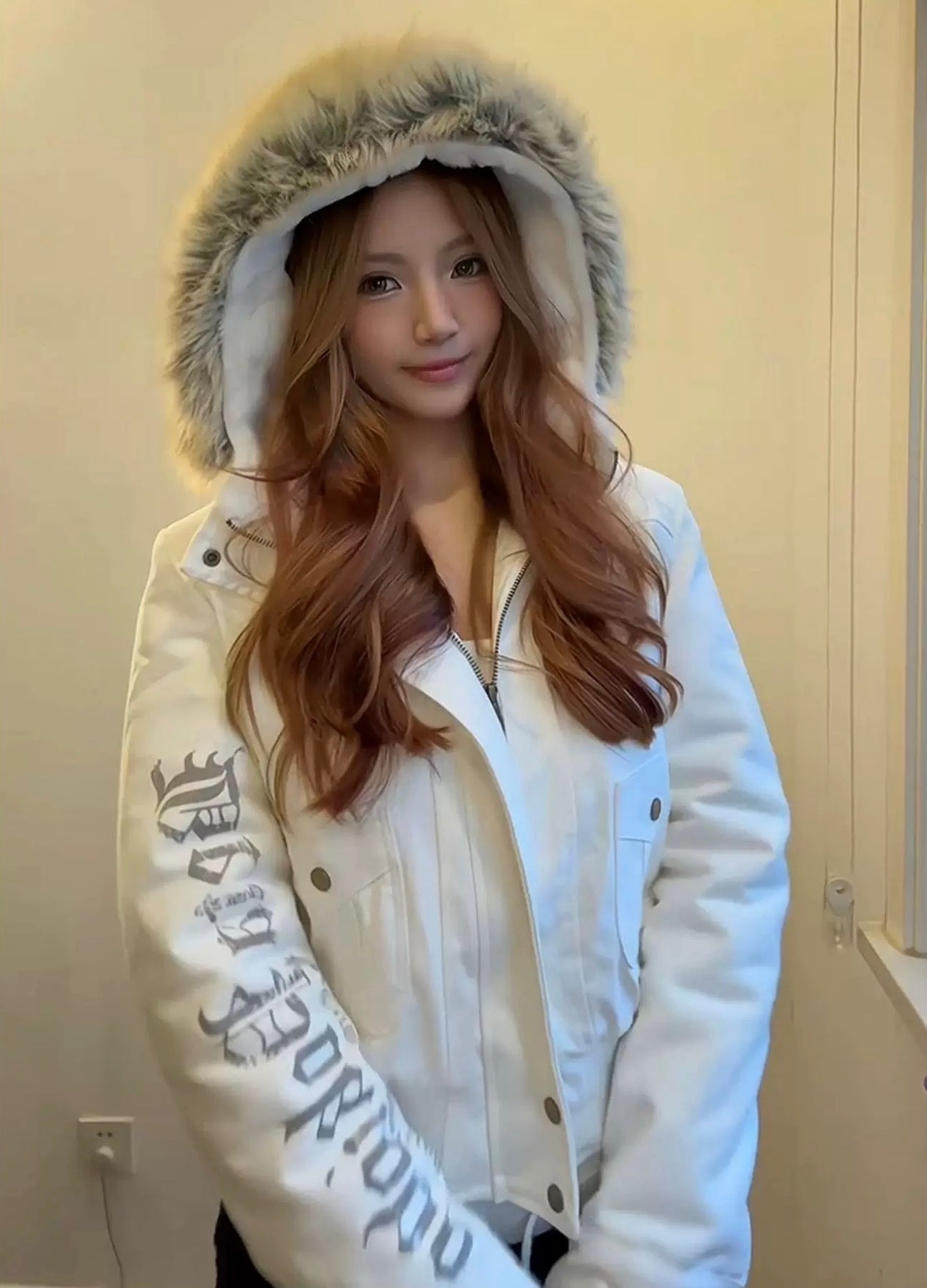 Fur Trim Hooded White Jacket mry002001