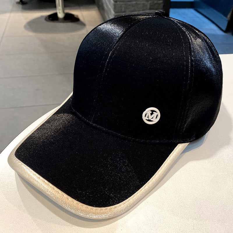 深め 縁取り Mレタリング キャップ mry000205