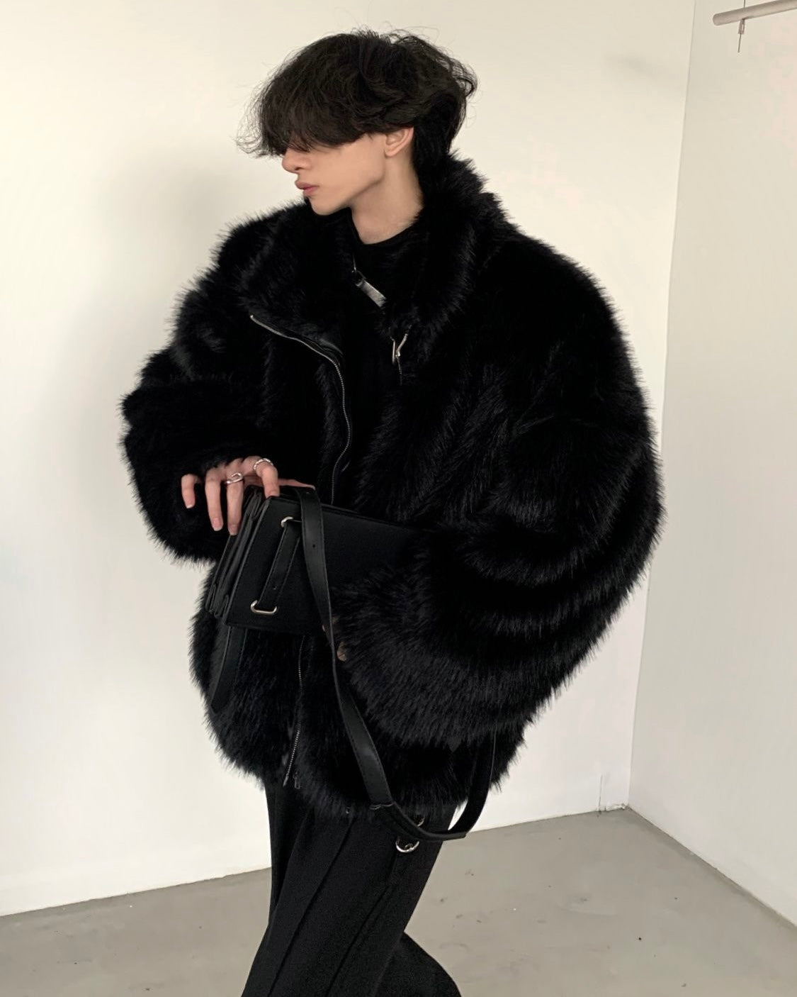 【2color】Oversized Faux Fur Jacket mry001818