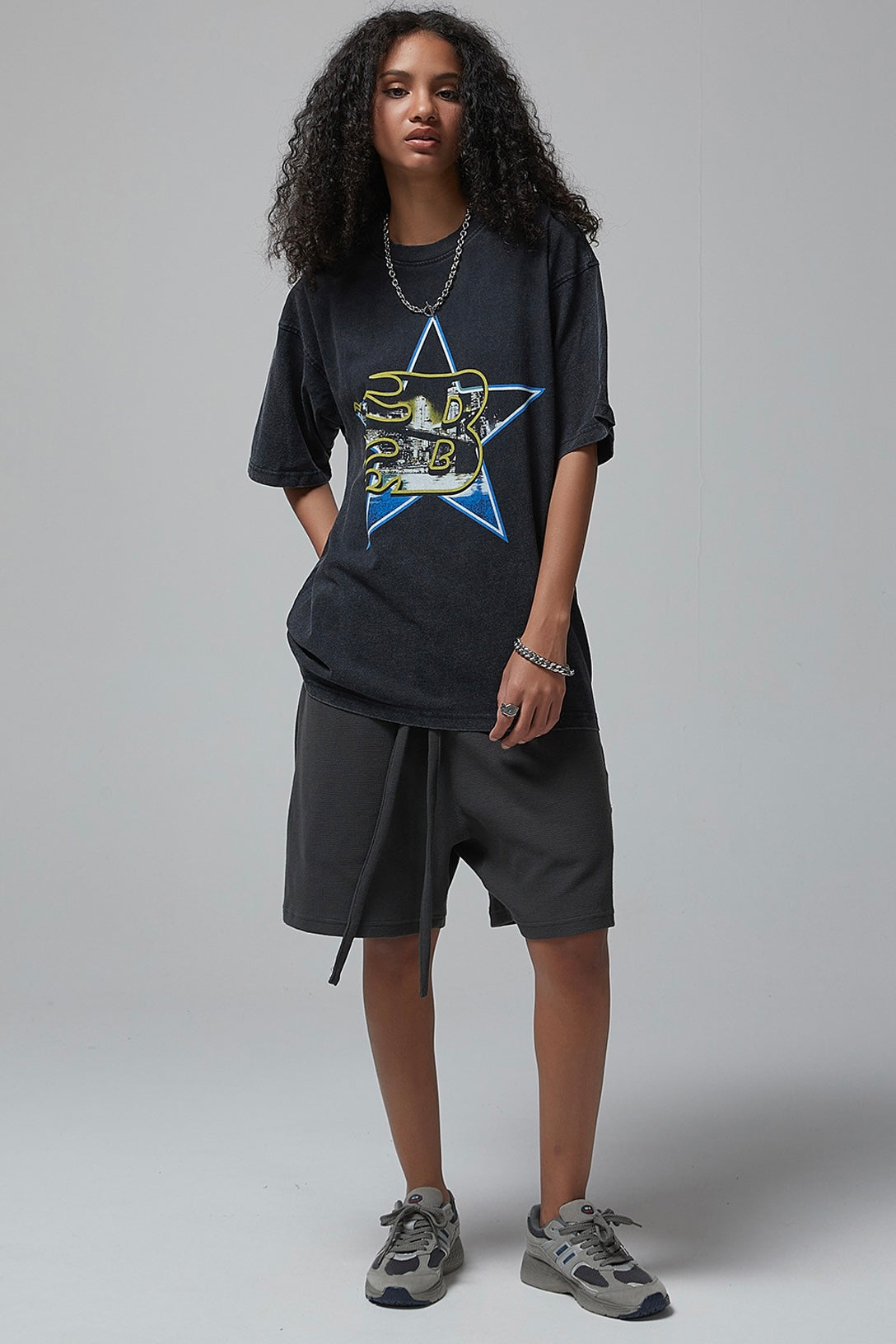 Flame Star Graphic T-Shirt mry001657
