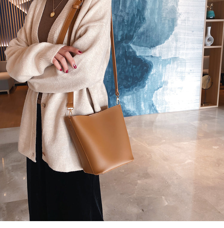 ポーチ入り 調節可能ストラップ スクエアバッグ mry000218