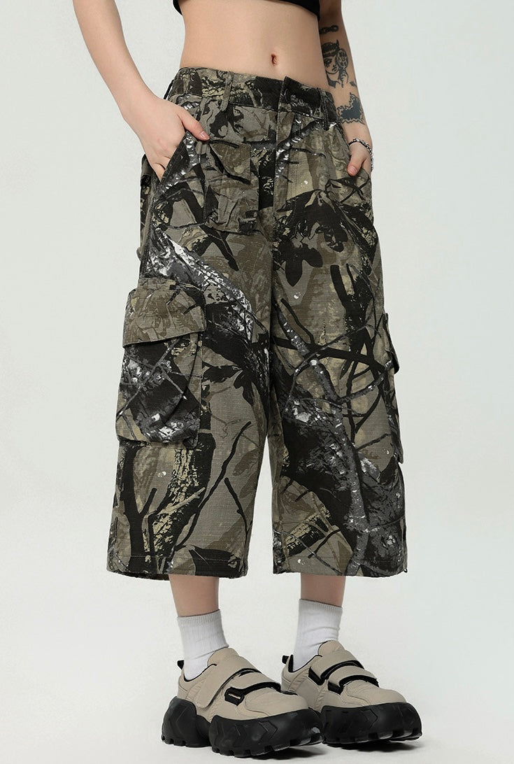 Camo Print Cropped Cargo Pants mry001698