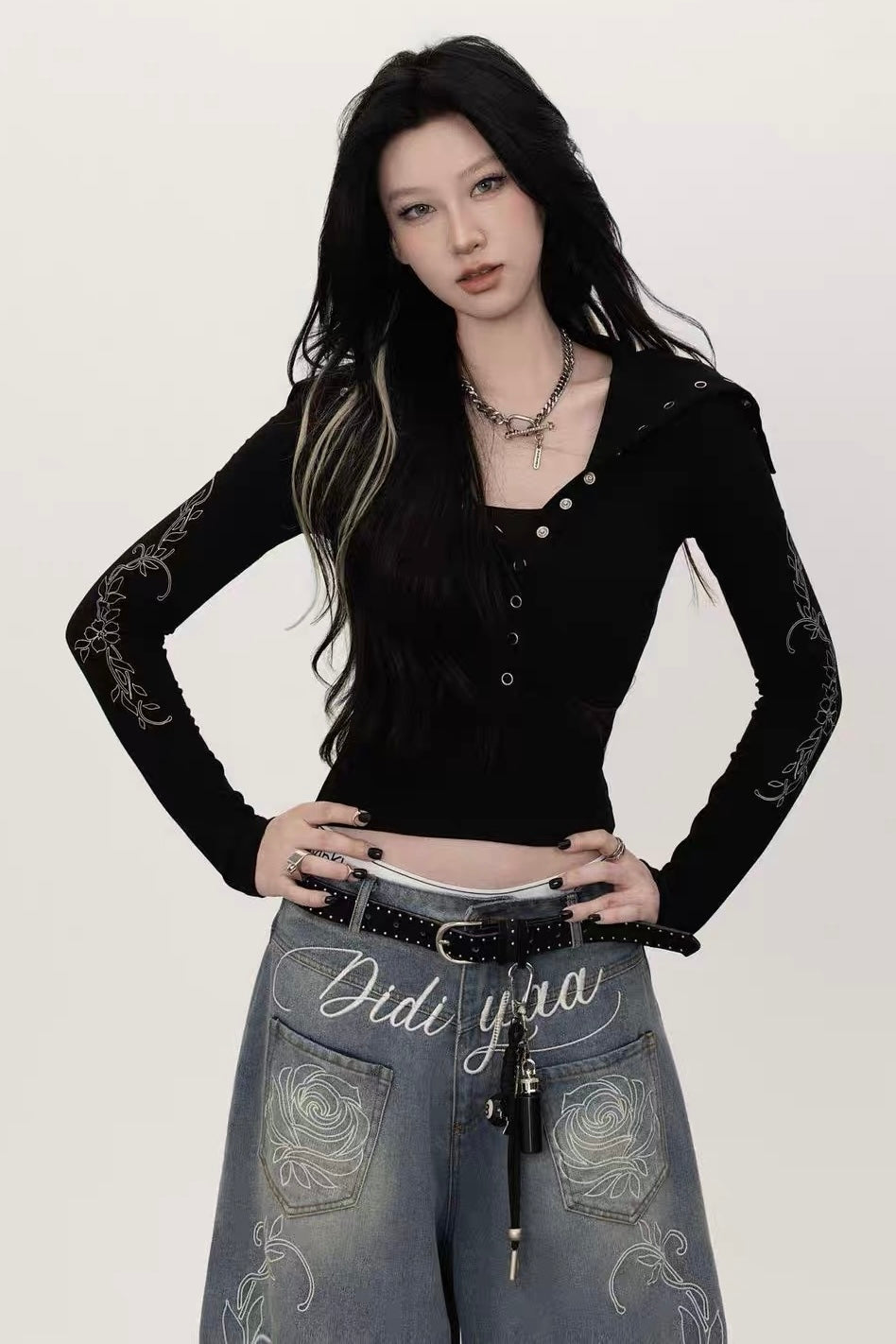 Cross Embroidery Slim Fit Top mry002188