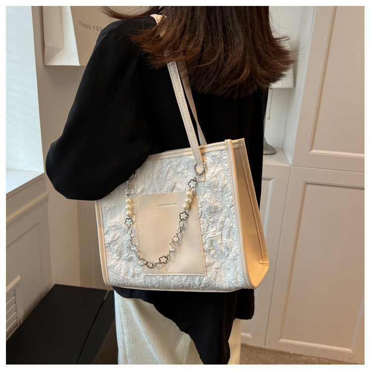 【送料無料】4色展開 パールチャーム付きトートバッグ mry000615