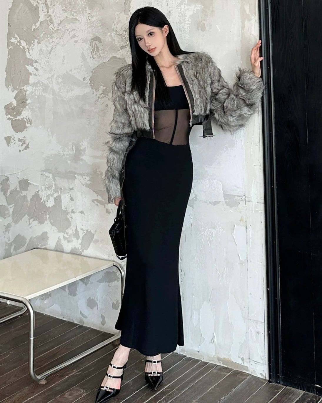 Elegant Faux Fur Cropped Outer mry002098