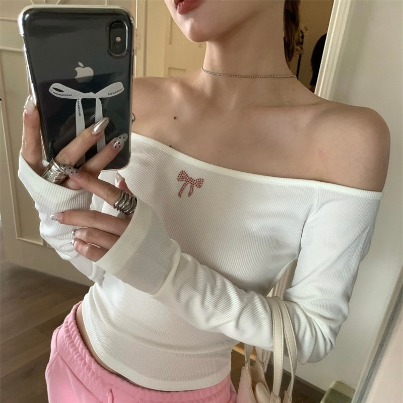 【Carina】2カラー展開 韓国デザイン 韓国カジュアル オフショルダー フィット トップス mry001105