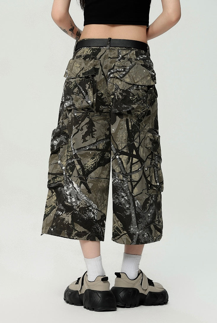 Camo Print Cropped Cargo Pants mry001698