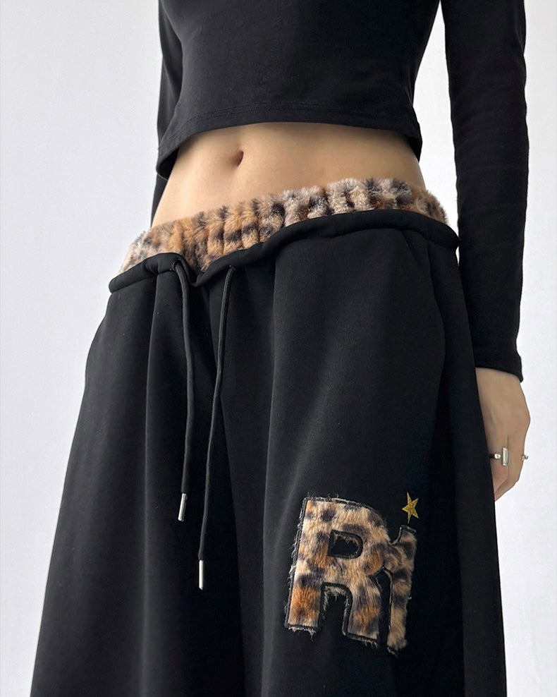 【YURU:FIT】Leopard Fur Waistband Baggy Sweatpants mry001875
