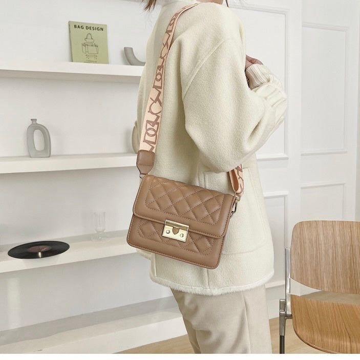 キルティング フラップ スクエアバッグ mry000219