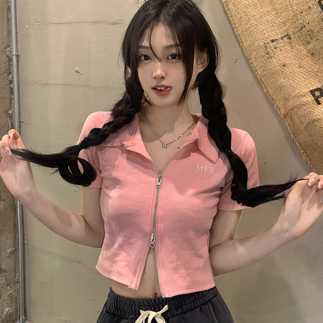 【送料無料】2カラー展開 センタージップ 半袖トップス 韓国カジュアル 韓国ガーリー mry000671