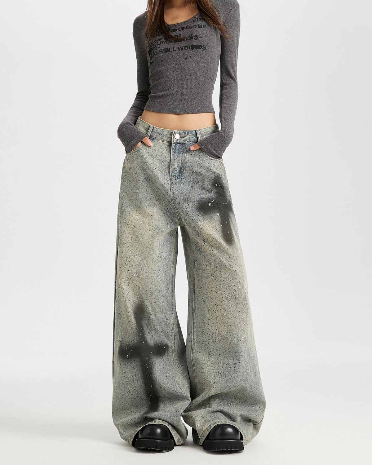 【COVER:FIT】Oversized Spray Painted Cross Wide-Leg Jeans mry001873