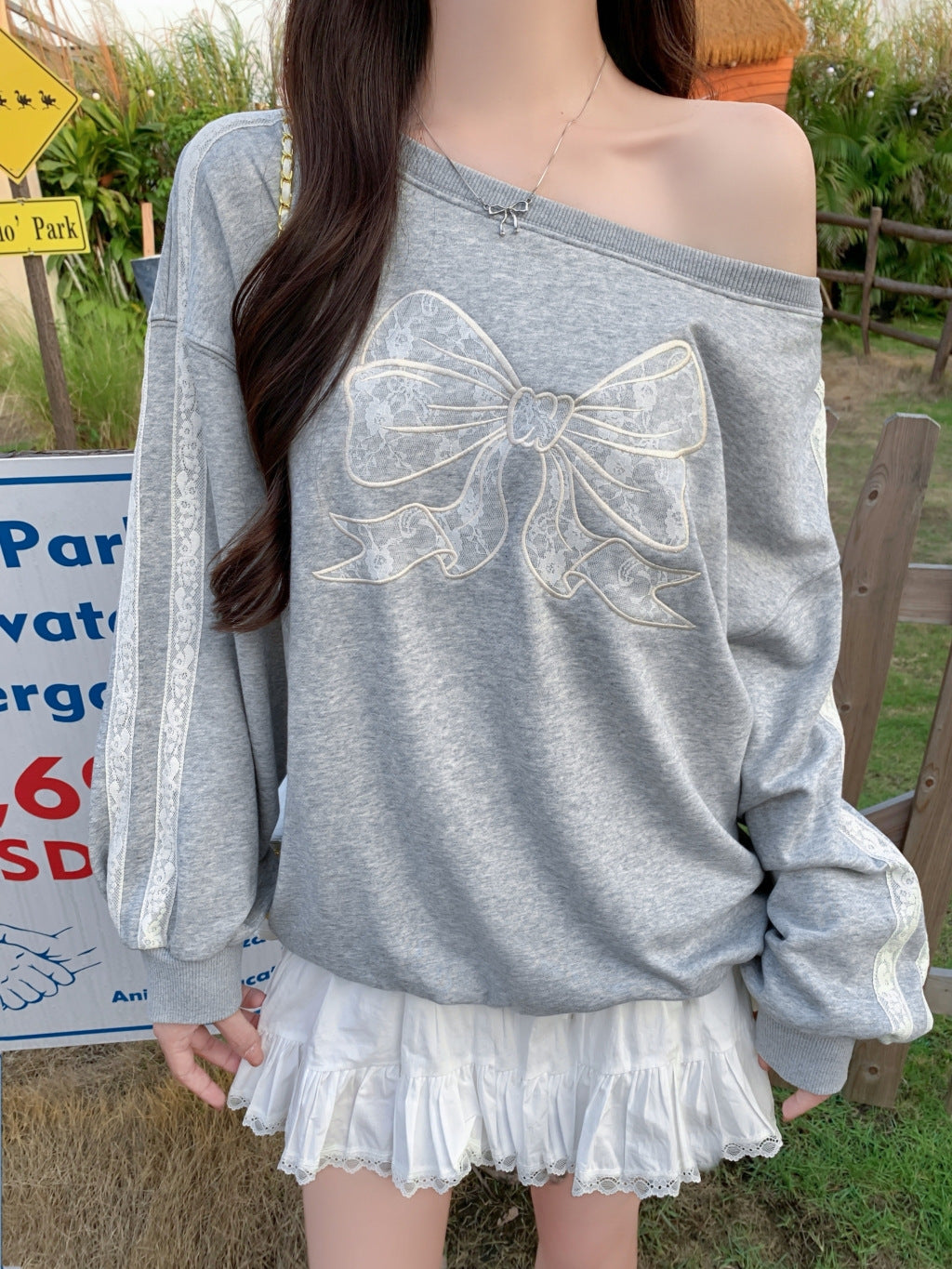 Lace Bow Off-Shoulder Oversized Sweatshirt mry001626