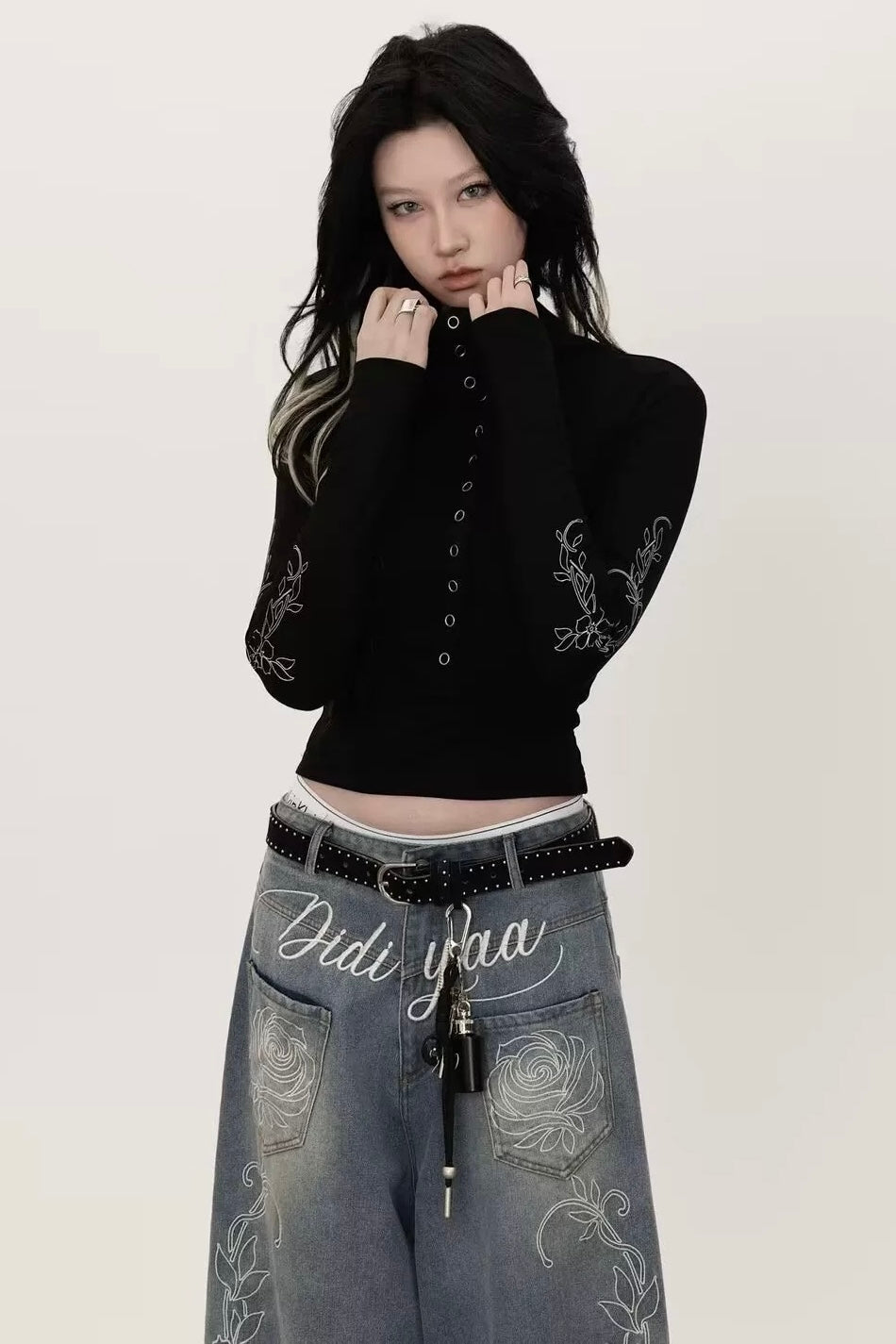 Cross Embroidery Slim Fit Top mry002188