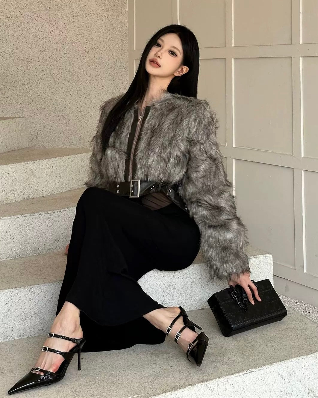 Elegant Faux Fur Cropped Outer mry002098