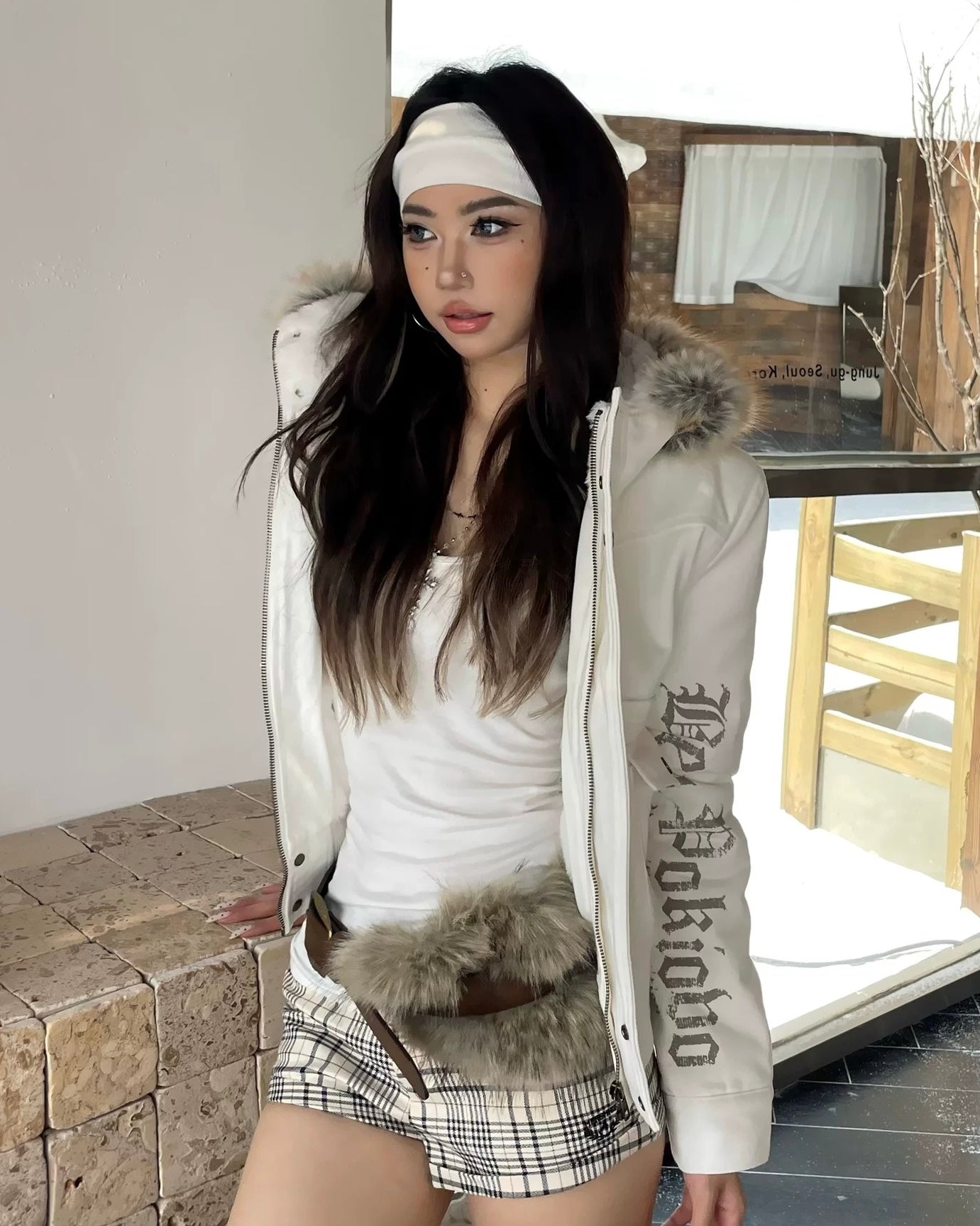 Fur Trim Hooded White Jacket mry002001