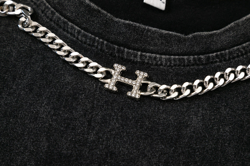 Chain Neck Graphic Sleeveless Tee mry001656