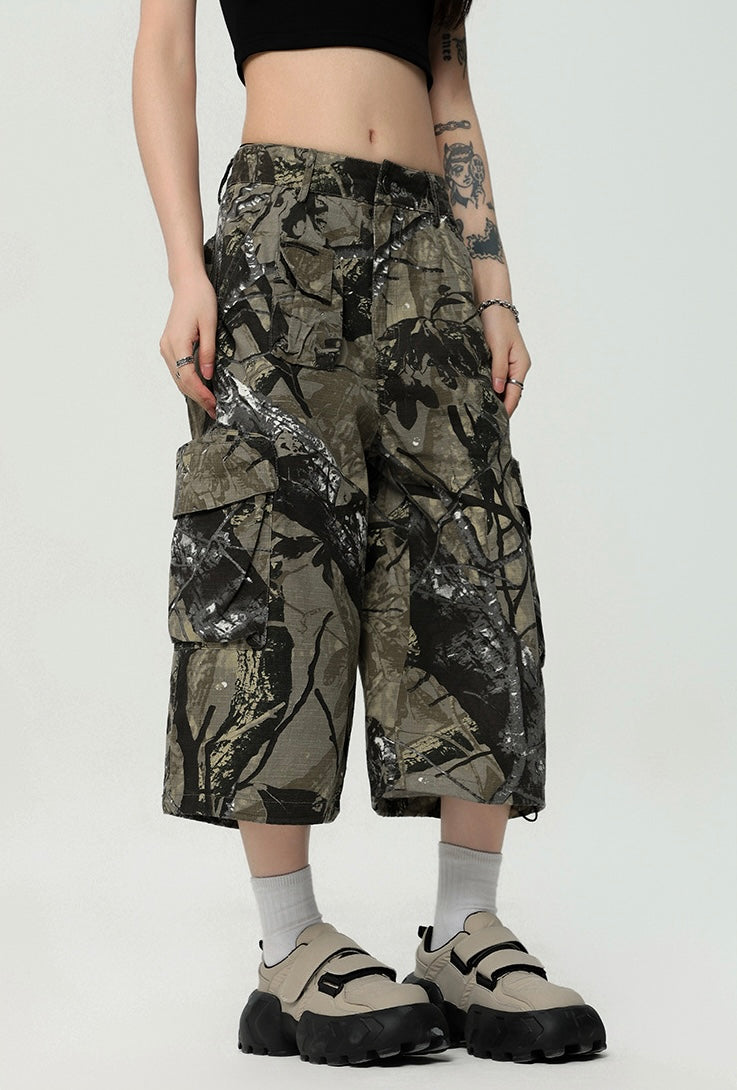 Camo Print Cropped Cargo Pants mry001698