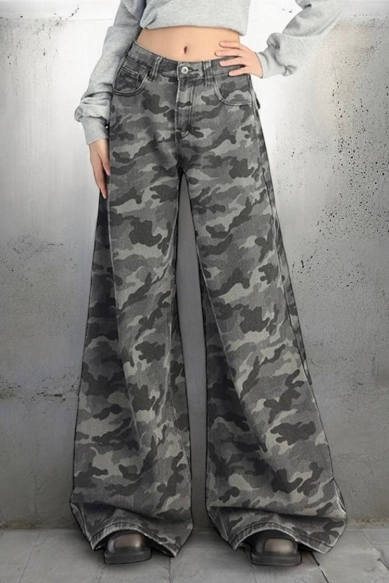 《トレンド大人気🔥💥》【COVER:FIT】Camo Wide-Leg Denim Pants mry001745