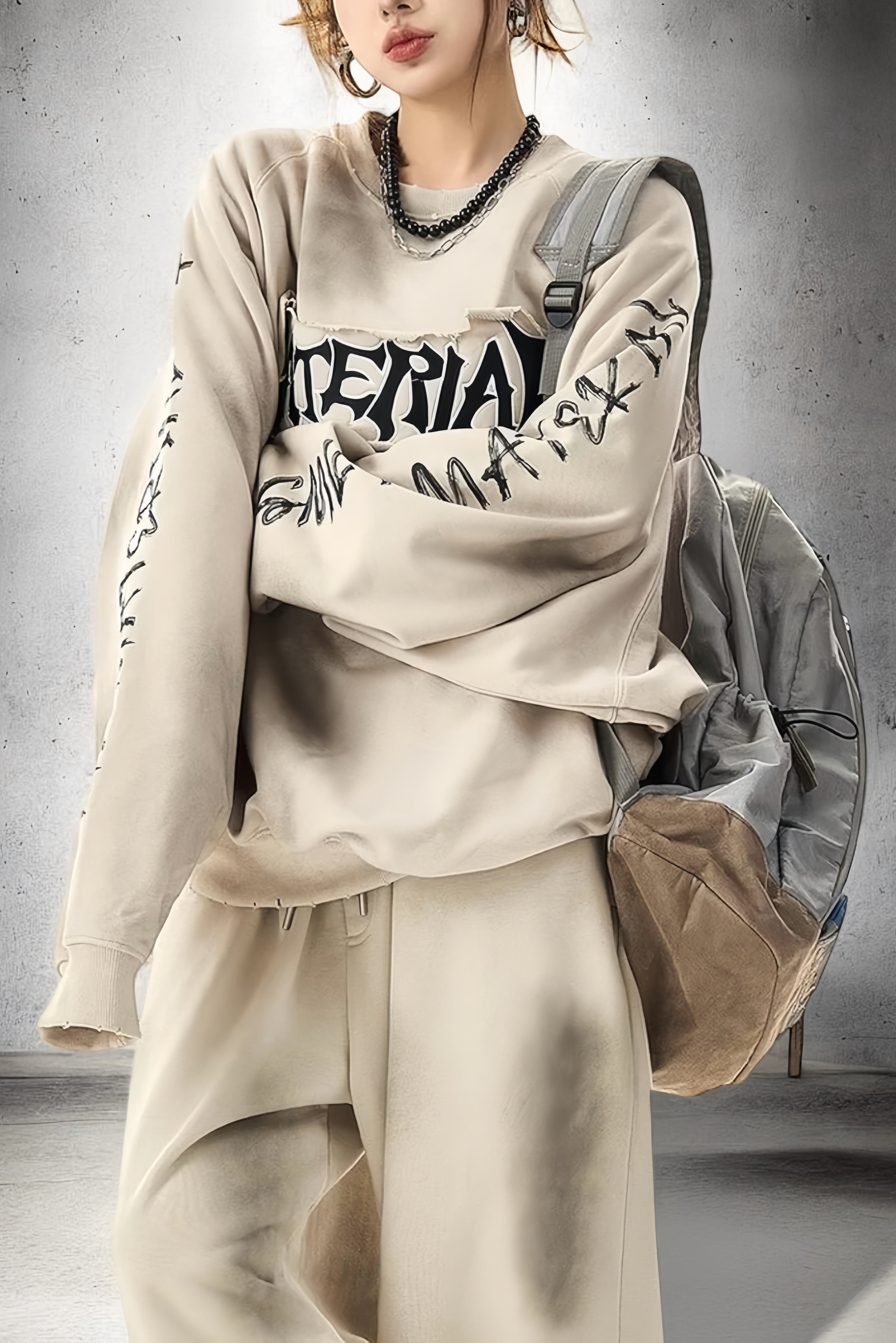 【特別価格 / Tops】Damaged Lettersd Dolman Sweatshirt mry001086