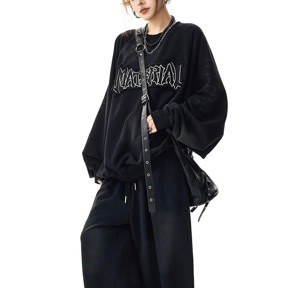 【特別価格 / Tops】Damaged Lettersd Dolman Sweatshirt mry001086