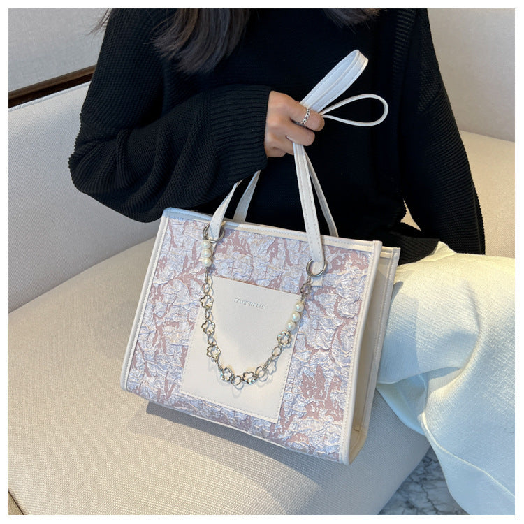 【送料無料】4色展開 パールチャーム付きトートバッグ mry000615