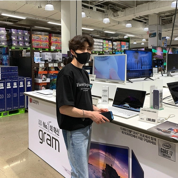 【送料無料】2カラー展開 2023SS モノトーン ロゴ Tシャツ ユニセックス 韓国カジュアル mry000895