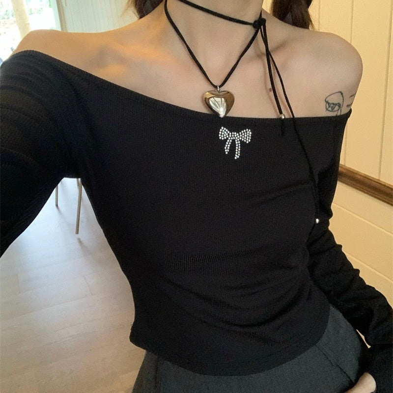 【Carina】2カラー展開 韓国デザイン 韓国カジュアル オフショルダー フィット トップス mry001105