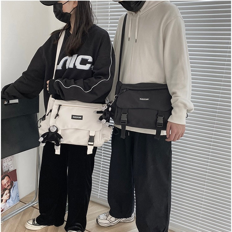 【送料無料】2カラー展開 2023SS ボディーバッグ 斜めがけ スチューデントスタイル韓国ストリート mry000921