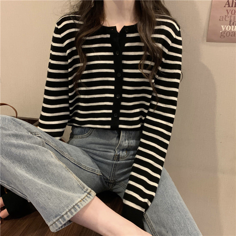 ラウンドネック ストライプ ニットカーディガン mry000070