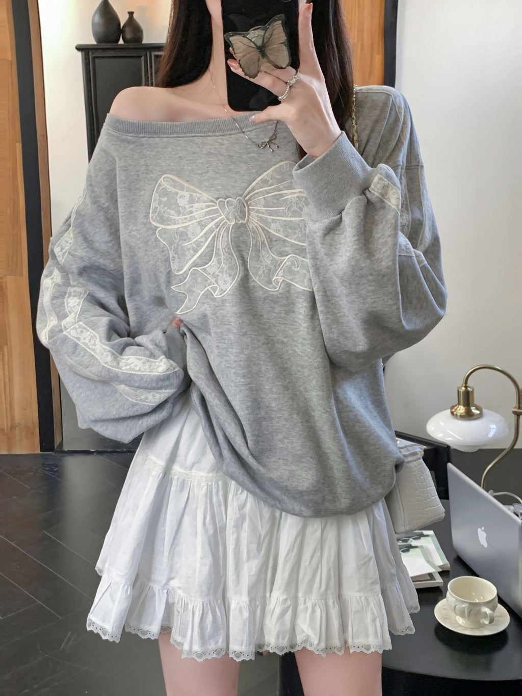 Lace Bow Off-Shoulder Oversized Sweatshirt mry001626