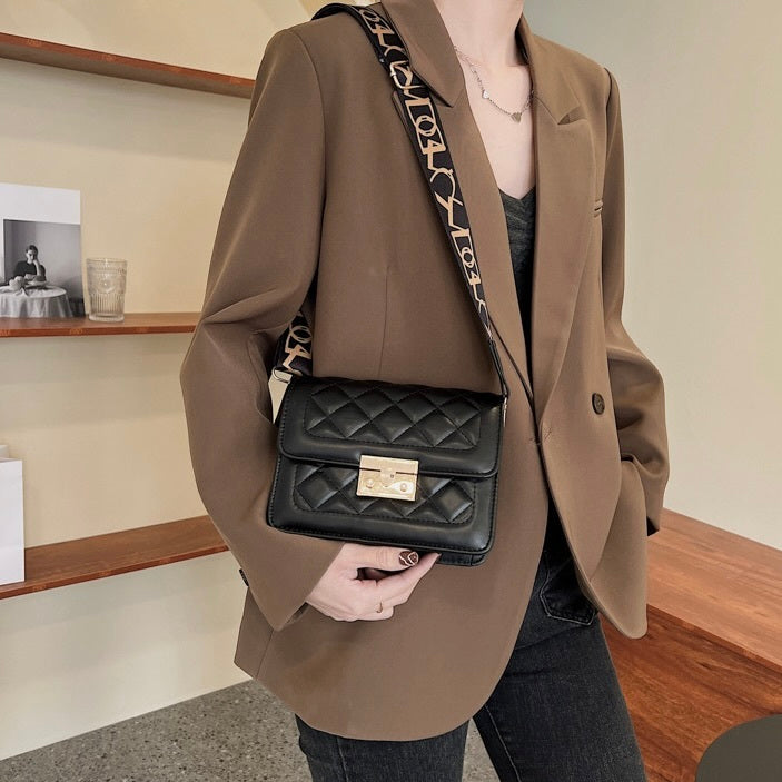 キルティング フラップ スクエアバッグ mry000219