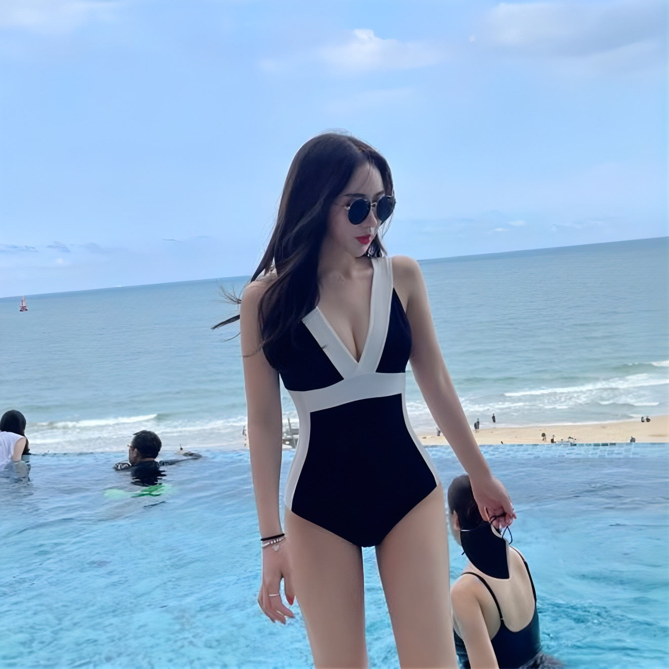 【送料無料】2カラー展開 配色 ディープ Vネック スイムウェア 韓国カジュアル 韓国ガーリー mry000759