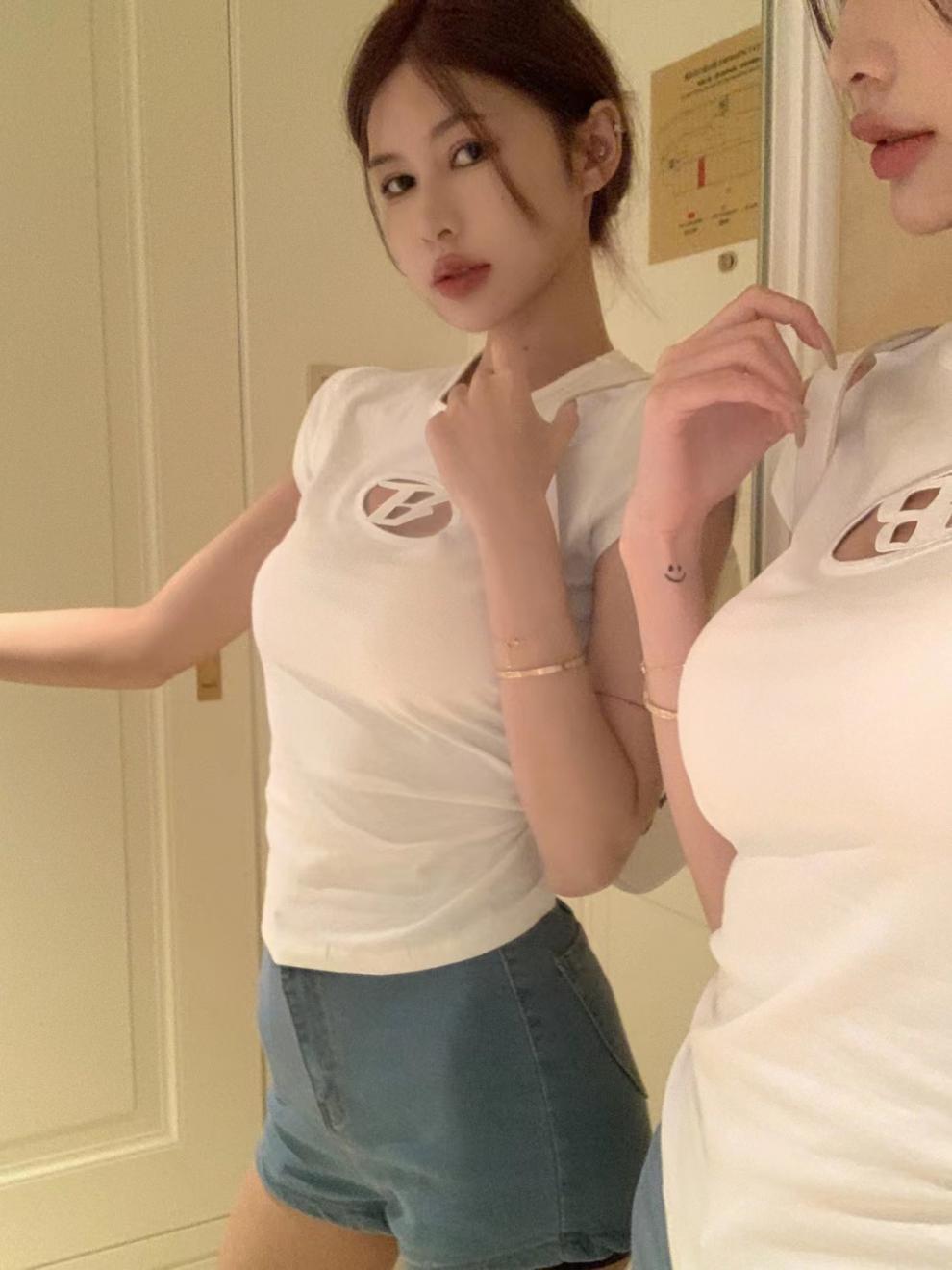 2カラー展開 デザイン ホットガール Tシャツ ショート トップス 韓国カジュアル 韓国ストリート mry000660